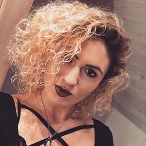 Meet your Posher, Kamilla